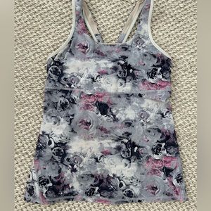 Lululemon tanktop